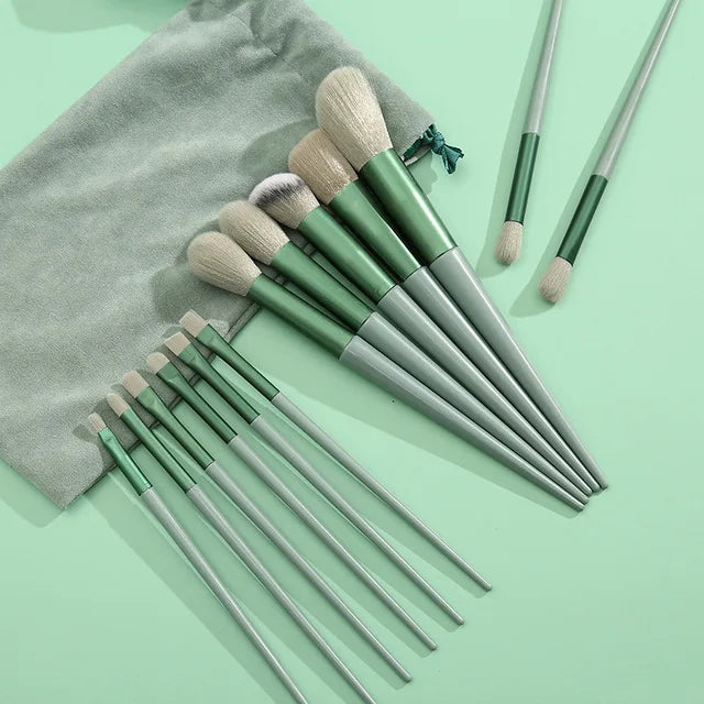 13-Piece Professional Makeup Brush Set with Travel Bag – Soft Bristle Collection