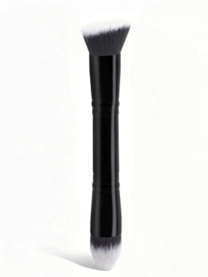 Double-Ended Foundation & Contour Brush – Dual-Purpose Blending Tool